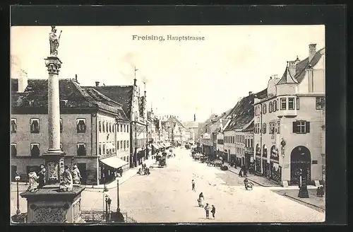 AK Freising, Blick in die Hauptstrasse mit Denkmal