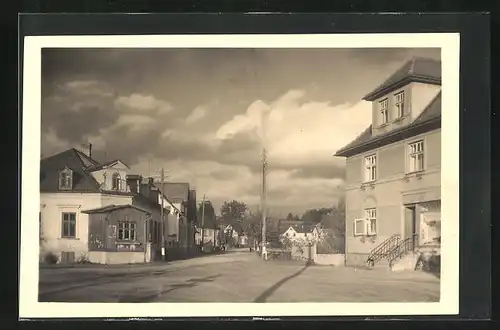 AK Machnín, Strassenpartie im Ort