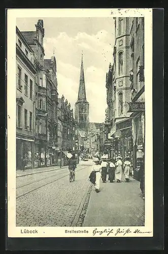 AK Lübeck, Breitestrasse mit Jacobikirche und Strassenbahn