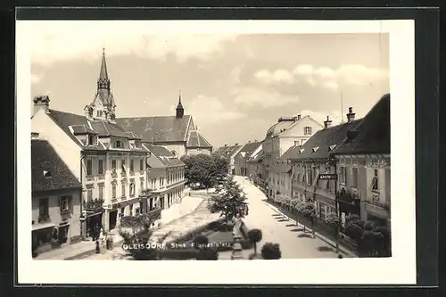 AK Gleisdorf, Florianiplatz mit Apotheke und Hotel