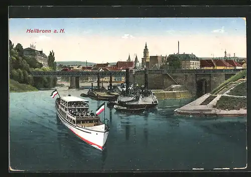 AK Heilbronn a. N., Dampfer Schwaben auf dem Fluss, Stadt im Hintergrund