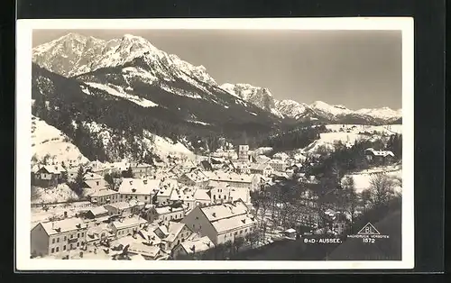 AK Bad Aussee, Verschneiter Ort mit eindrucksvoller Berglandschaft