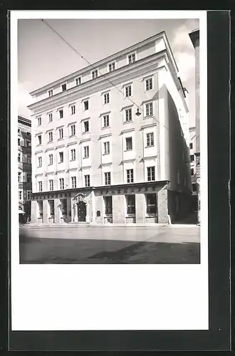 Foto-AK Salzburg, Sparkasse im Sonnenschein