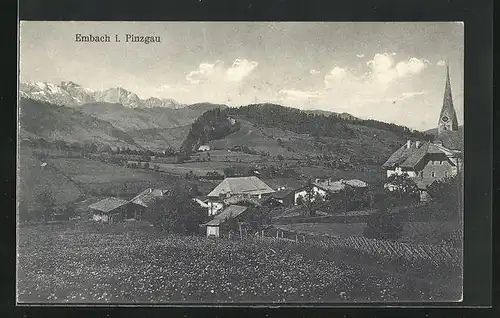 AK Embach /Pinzgau, Teilansicht mit Kirche und Bergen