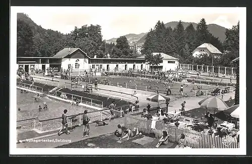 AK Salzburg, Volksgartenbad mit Gästen