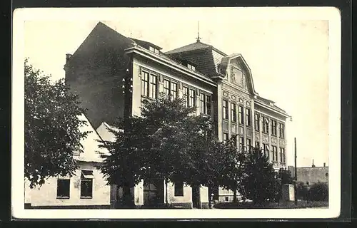 AK Drahotuse, Mest. a obecna skola