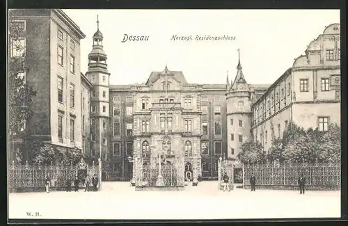 AK Dessau, Herzogl. Residenzschloss