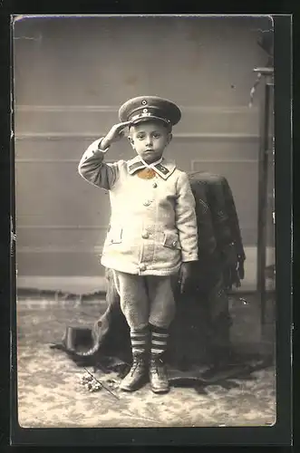 AK Kleiner Junge in Uniform, Kinder Kriegspropaganda