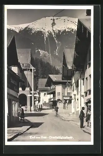 AK Zell am See, Dreifaltigkeitsstrasse mit Gasthaus Ottilienhof und Bäckerei