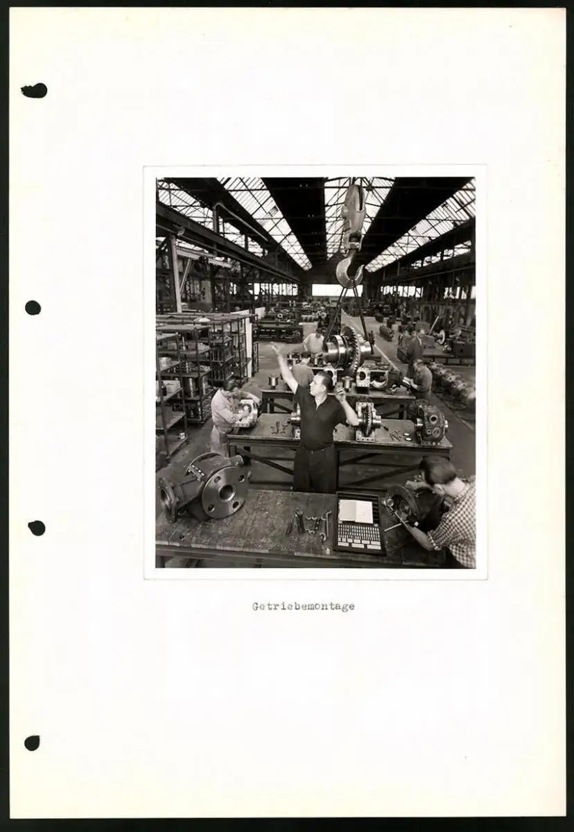 Fotoalbum mit 84 Fotografien Industrie-Werke Karlsruhe AG, Maschinen - und Anlagen Fabrikation, Getriebe, Walzwerke u.a. 2