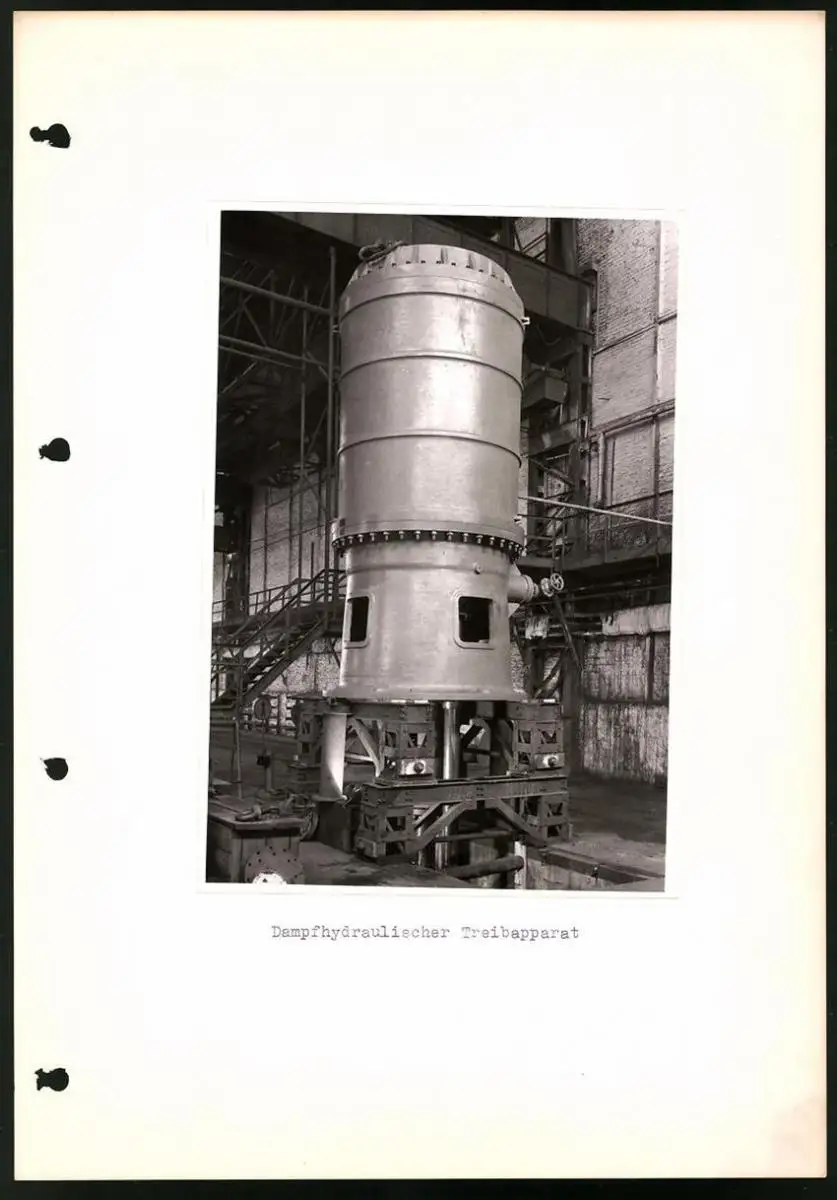 Fotoalbum mit 84 Fotografien Industrie-Werke Karlsruhe AG, Maschinen - und Anlagen Fabrikation, Getriebe, Walzwerke u.a. 22
