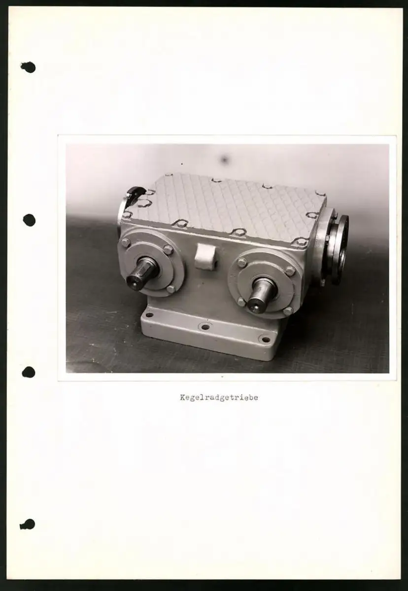 Fotoalbum mit 84 Fotografien Industrie-Werke Karlsruhe AG, Maschinen - und Anlagen Fabrikation, Getriebe, Walzwerke u.a. 37
