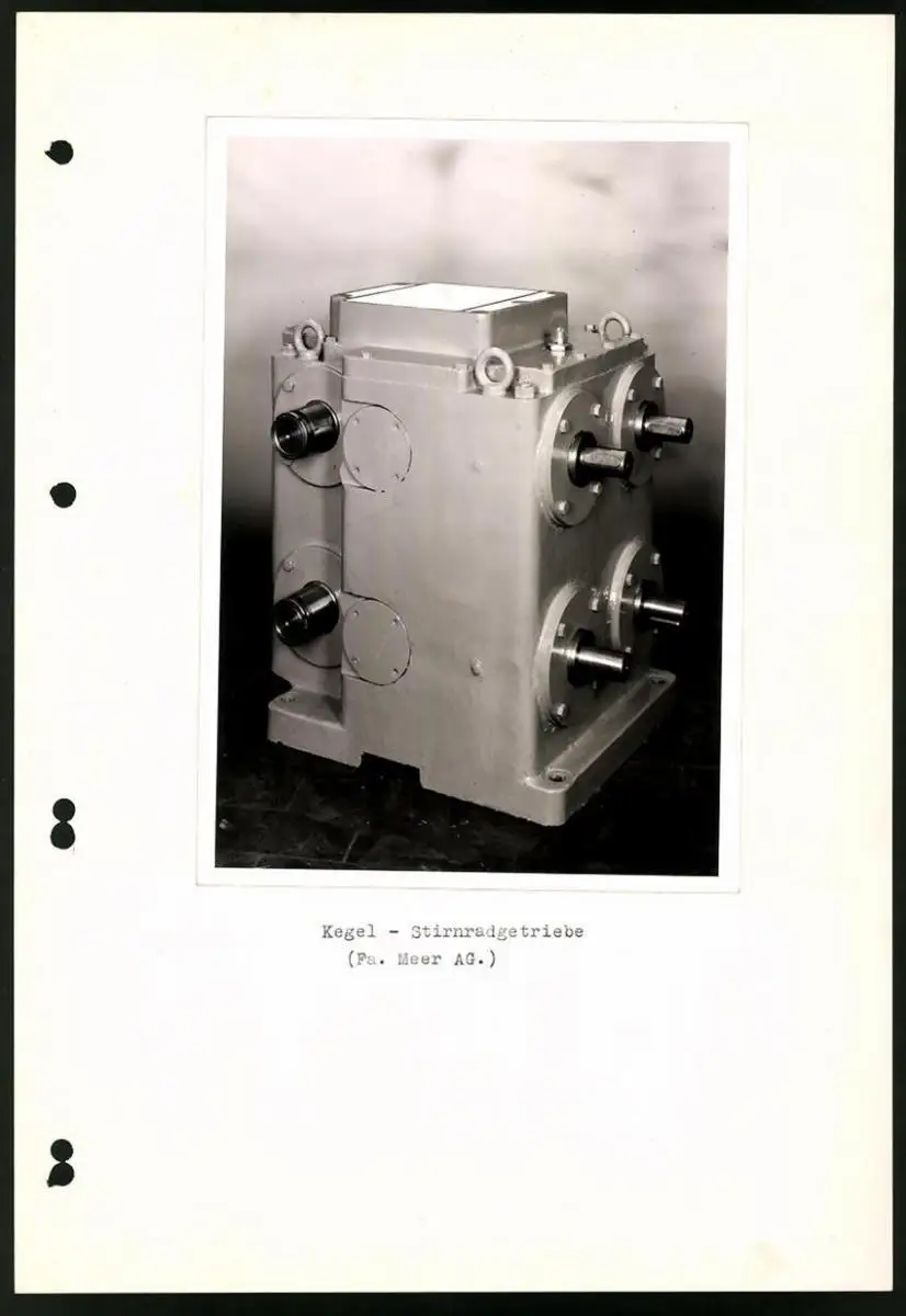 Fotoalbum mit 84 Fotografien Industrie-Werke Karlsruhe AG, Maschinen - und Anlagen Fabrikation, Getriebe, Walzwerke u.a. 44
