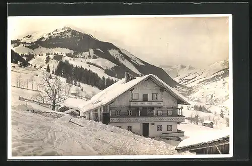 AK Saalbach, Verschneites Alpenpanorama