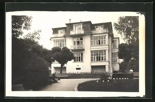 Foto-AK Velichovky, Ortspartie mit Gebäudeansicht