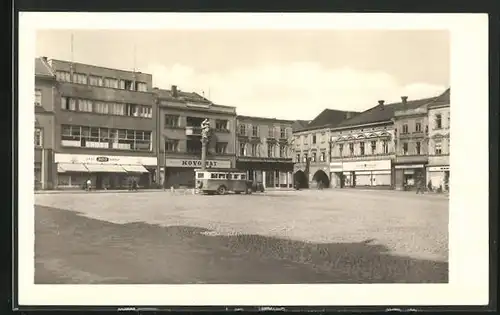 AK Hranice, Bus auf Stadtplatz, Geschäfte