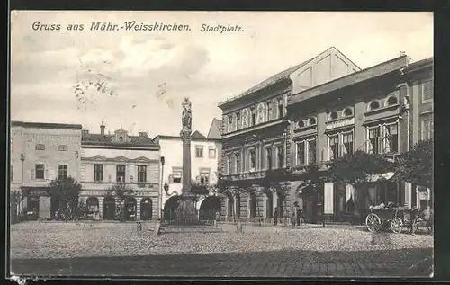 AK Mähr.-Weisskirchen, Stadtplatz mit Mariensäule