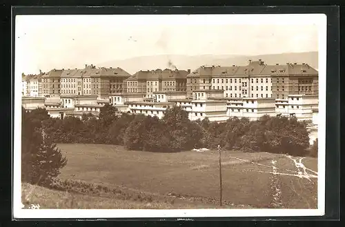 AK Hranice na Morave, Blick auf Häuser vom Park aus