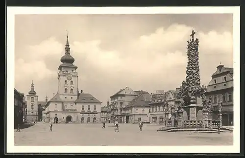 AK Saaz /Zatec, Namesti, Radnice, Säule der heiligen Dreifaltigkeit