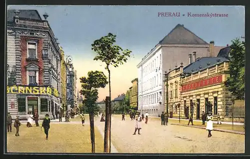 AK Prerau /Prerov, Komenskystrasse mit Passanten