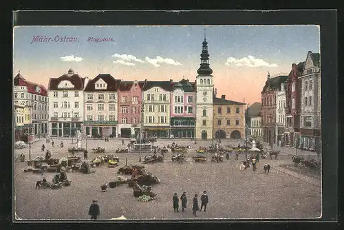 AK Mähr.-Ostrau, Ringplatz mit Marktständen