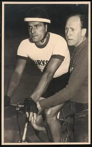 Fotografie Fahrrad-Bahnrennen / Steherrennen, Radrennfahrer Gustav Kilian auf Dürkopp Rennfahrrad 1951