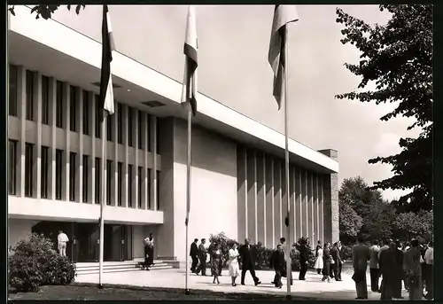 Fotografie unbekannter Fotograf, Ansicht Berlin, Hauptgebäude der Freien Universität, Auditorium Maximum