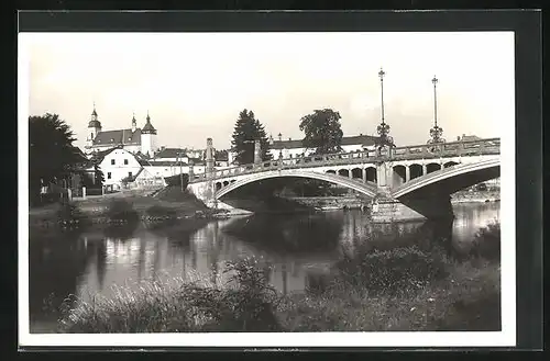 AK Hranice na Morave, Brücke mit Laternen
