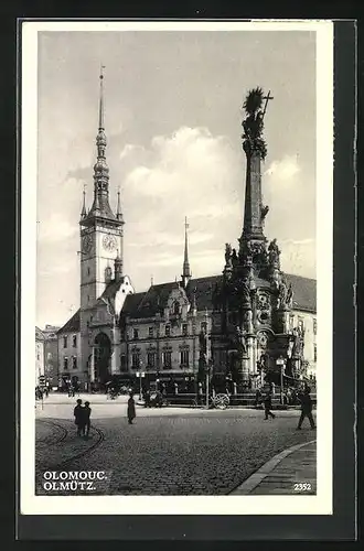 AK Olomouc /Olmütz, Rathaus und Dreifaltigkeitssäule