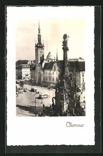 AK Olomouc /Olmütz, Rathaus und Dreifaltigkeitssäule im Sonnenschein