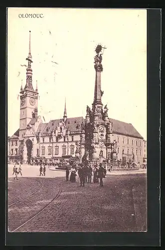 AK Olomouc /Olmütz, Blick auf Dreifaltigkeitssäule und Rathaus