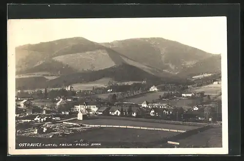 AK Ostravice, Hotel Freud, Ortsansicht mit Umgebung