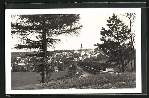 AK Zamberk, Blick von einer Anhöhe auf den Ort