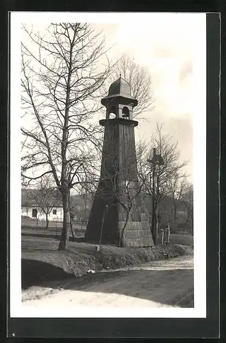 AK Letovisko Záchlumi, Glockenturm aus Holz