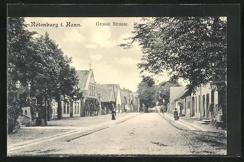 AK Rotenburg i. Hann., Grosse Strasse mit Passanten