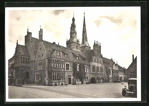 Foto-AK Deutscher Kunstverlag, Nr. 4: Lemgo, Rathaus und Türme der Nikolaikirche