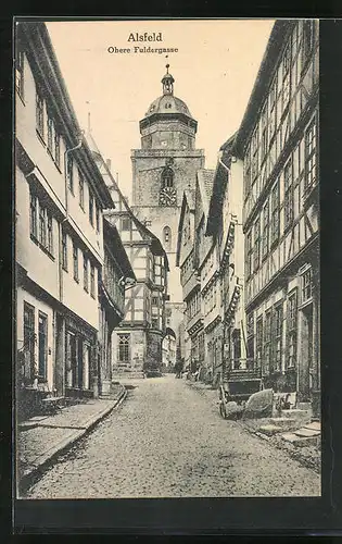 AK Alsfeld, Strasse Obere Fuldergasse mit Kirche