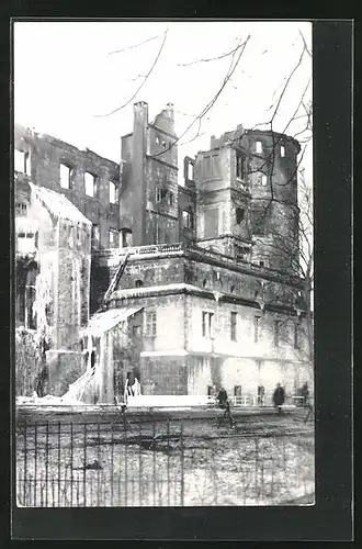 AK Stuttgart, Brand des Alten Schlosses 1931, Teilansicht
