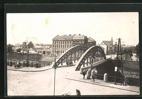 AK Kromeriz, Strassenpartie mit Brücke