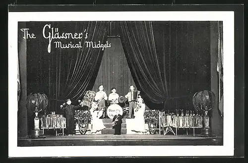 AK The Glässner's Musical Midgets, Liliputaner auf der Bühne