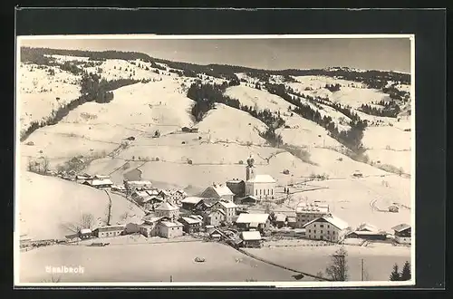 AK Saalbach, Generalansicht der eingeschneiten Ortschaft