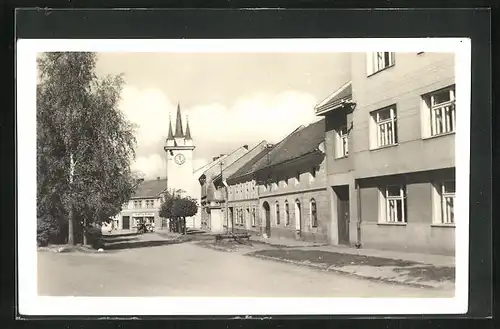 AK Drevohostice, auf der Strasse mit Blick zur Kirche