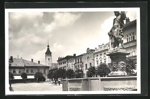 AK Lipnik n. Bec., Namesti, am Brunnen, Blick zum Kirchturm