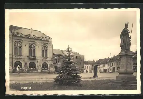 AK Kojetin, Restaurace Hotel Kavarna, Gedenksäule