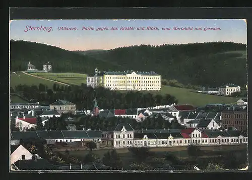 AK Sternberg in Mähren, Partie gegen das Kloster, Blick gegen Kiosk vom Mariabild aus gesehen