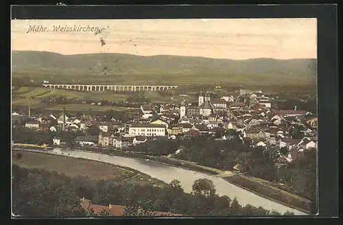 AK Mährisch-Weisskirchen, Generalansicht der Stadt, Blick zur Brücke im Hintergrund
