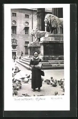 AK München, Die 87 jährige Taubentheres