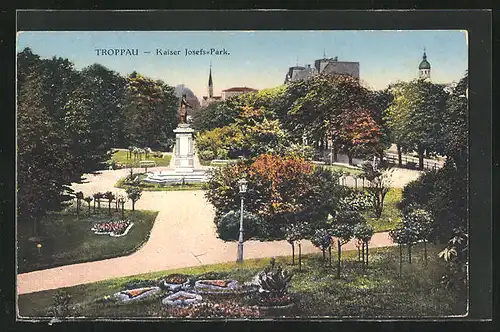 AK Troppau, Kaiser Josefs-Park mit Denkmal