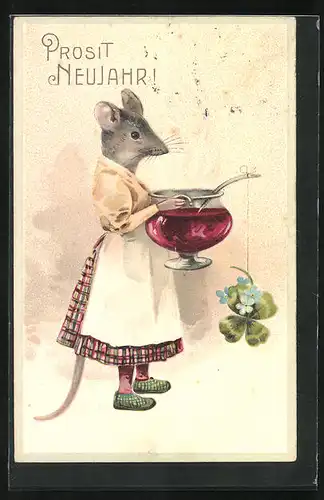 Präge-AK Maus mit Silvesterpunsch, Neujahrsgruss, vermenschlichte Tiere