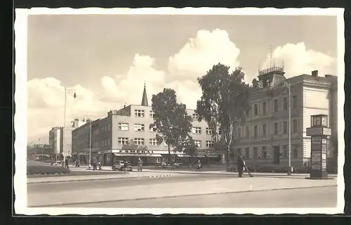 AK Zlin, Strassenpartie mit Geschäften